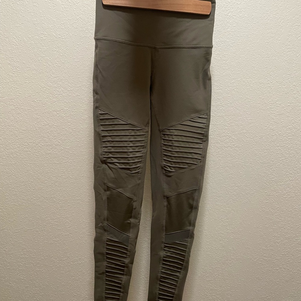 ALO Yoga Olive Leggings